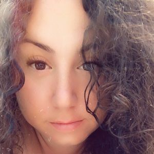 Meet your Posher, Shani